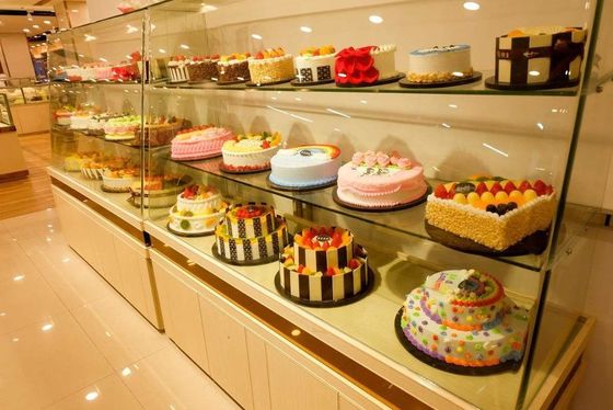 Stainless Steel Cake Chiller Showcase with Glass Display and Temperature Range of 2-8